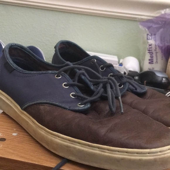 Vans - Picture 5 of 8